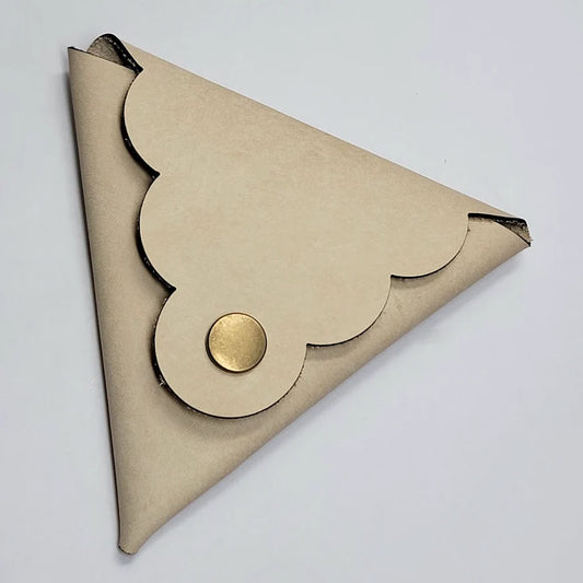 Leather Scalloped Coin Pouch With Pocket