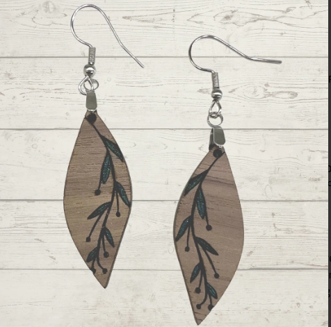 Beautiful Leaf Swag Teardrop Dangle Earrings
